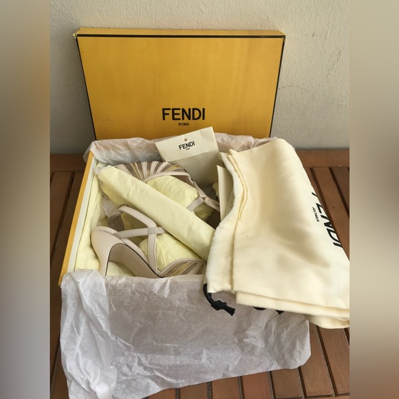 New Authentic FENDI Colibri Lite Mixed Media Pump - Picture 6 of 15